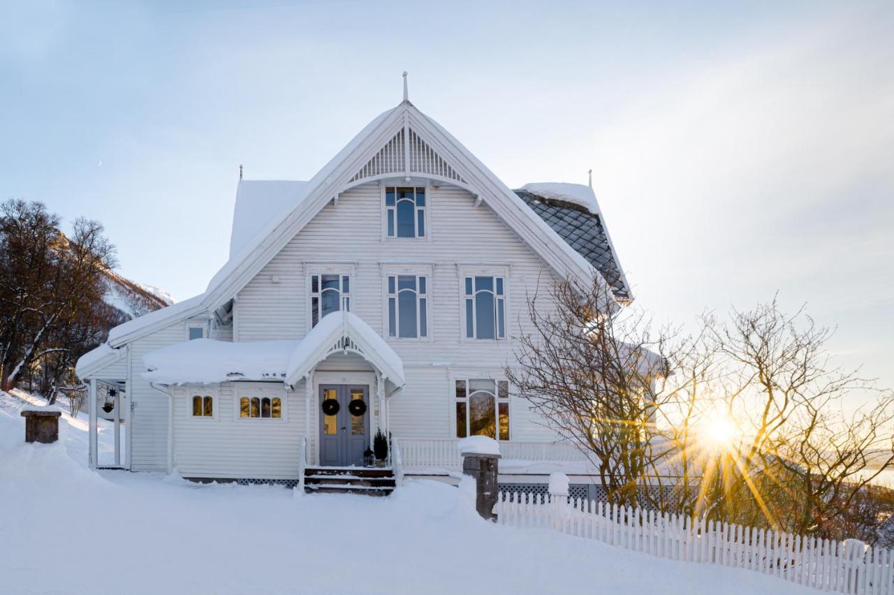 The Arctic Villa In Tromso Exterior photo